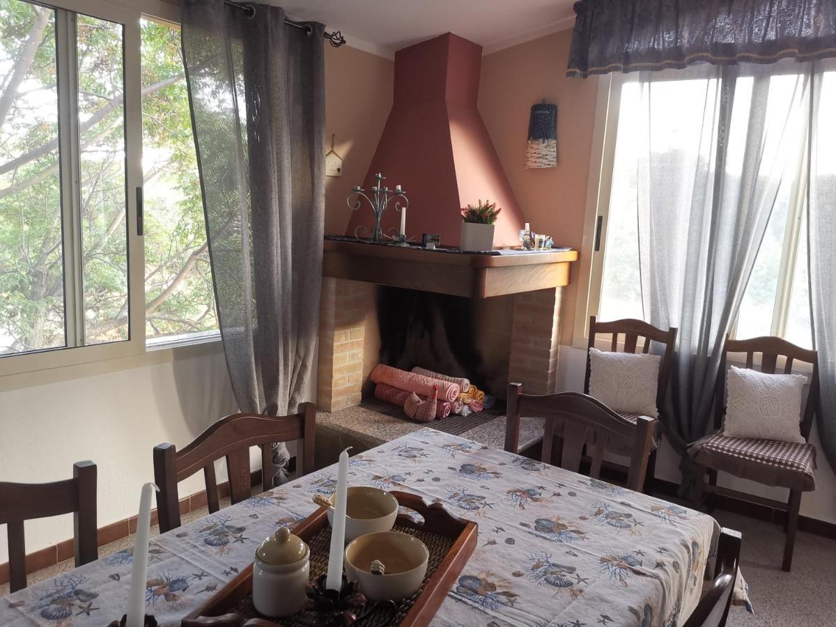 Casa Vacanze Richi&Michi Chia Villa ภายนอก รูปภาพ