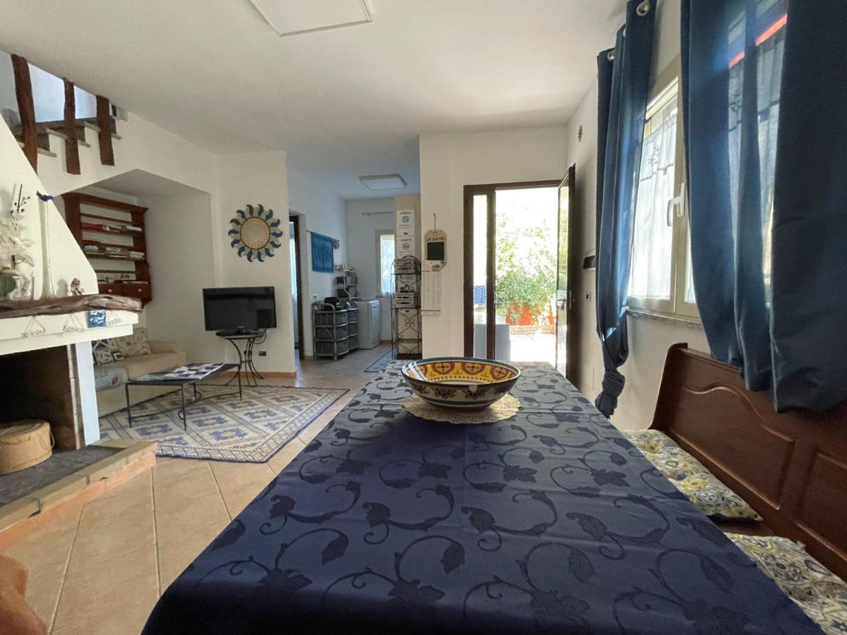 Casa Vacanze Richi&Michi Chia Villa ภายนอก รูปภาพ