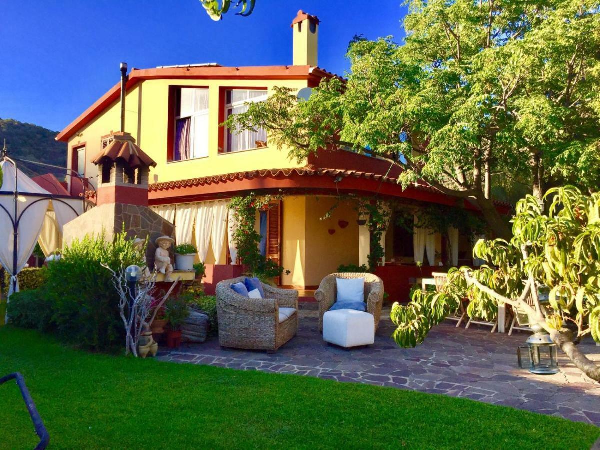Casa Vacanze Richi&Michi Chia Villa ภายนอก รูปภาพ